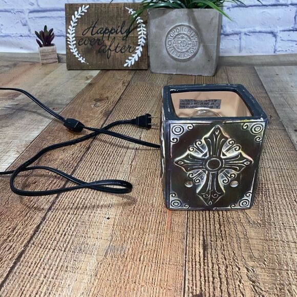 Scentsy DSW-HOPE Cross Full Size Wax Warmer - Picture 4 of 16